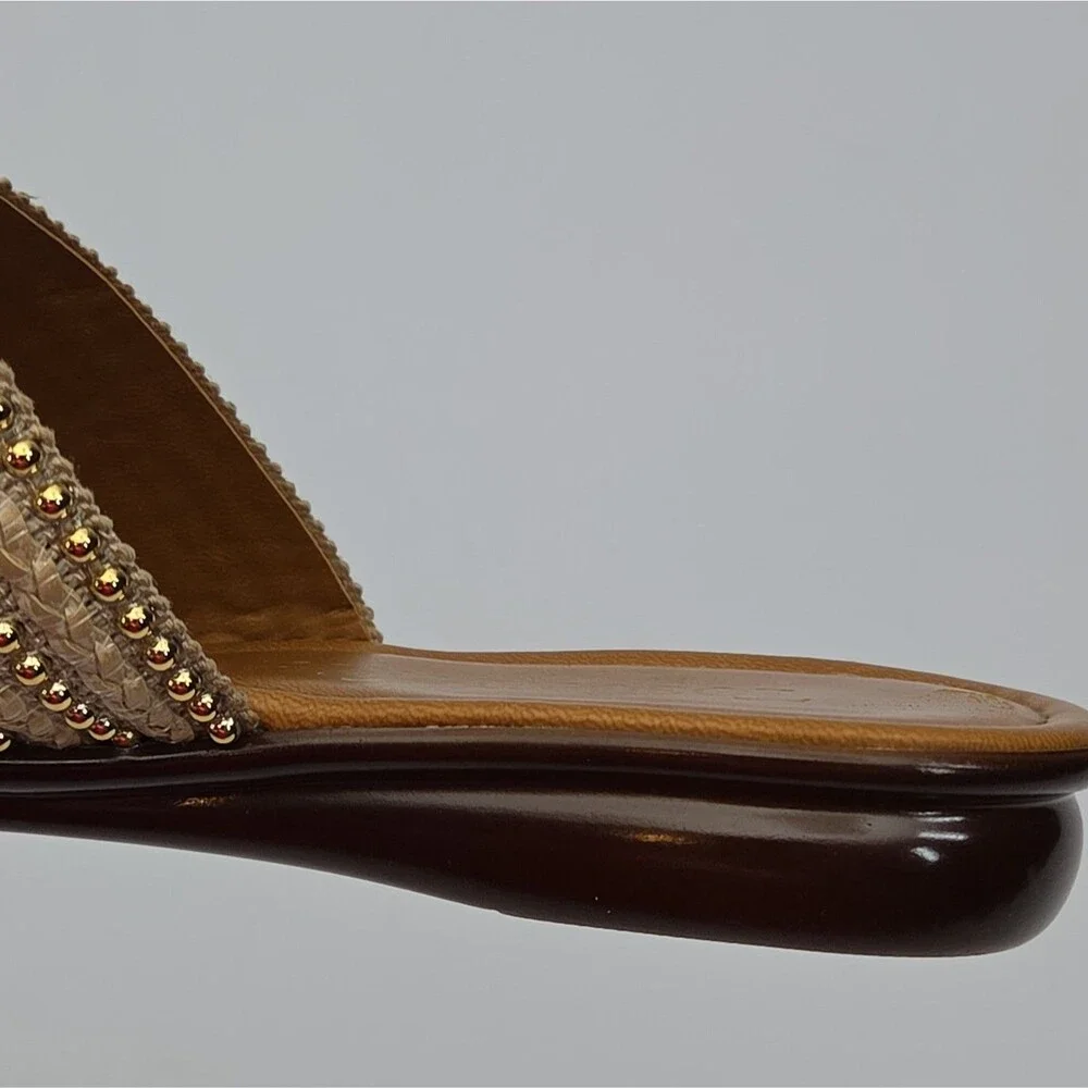 Toscanella Sandal Shoe Thong Flat Women Sz 7.5 Brown Gold Studs Slip-On Woven